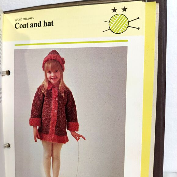 Vintage 1982 "The Knitting Collection" Binder 3" Patterns By Golden Press - Picture 7 of 16
